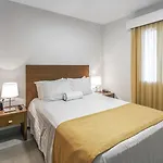 Ξενοδοχείο με διαμερίσματα White Sands Club
