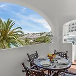 Ξενοδοχείο με διαμερίσματα White Sands Club