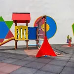 Ξενοδοχείο με διαμερίσματα White Sands Club
