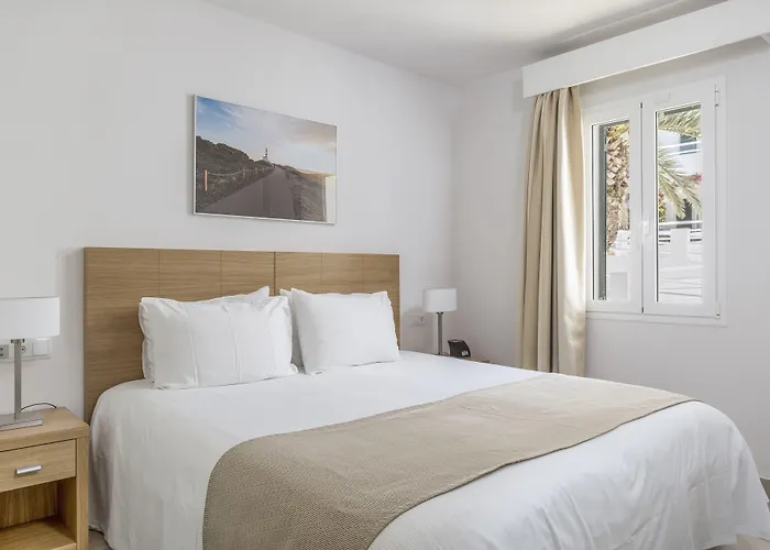 White Sands Club Aparthotel 3*