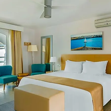 Aparthotel White Sands Club 3*