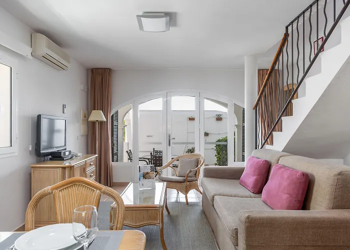 Aparthotel White Sands Club 3*