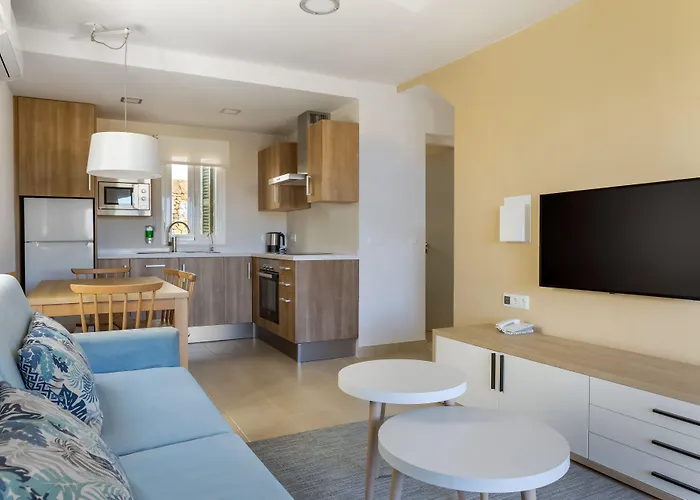 White Sands Club Aparthotel 3*